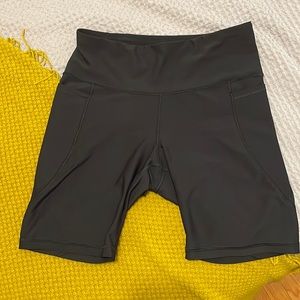 High-Waisted Powersoft Side-Pocket Bike Shorts (Large)